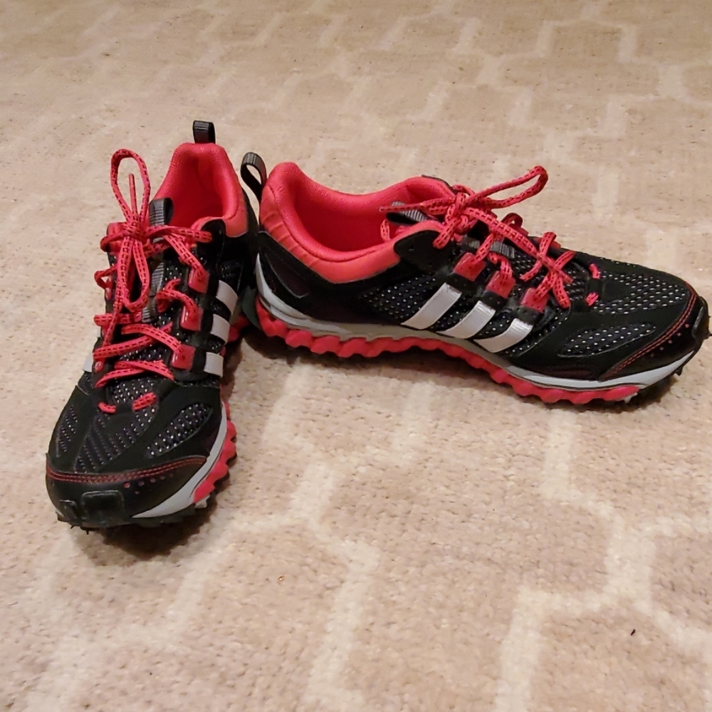 Shoes - Picture 2 of 5